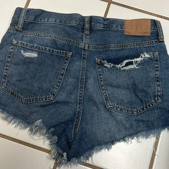 EUC Aeropostale high rise style booty short size 6 - Picture 3 of 5